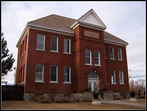 Red brick public school building, 1910