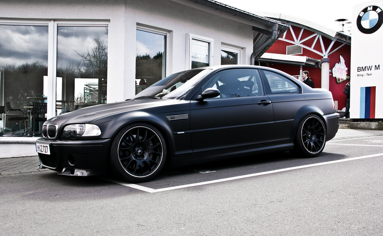 Колеса е46. BMW e46 Black Edition. BMW m3 e46 Black. BMW e46 Matte Black. БМВ е46 седан черный матовый.