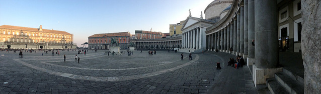 piazza del Plebiscito Napoli
