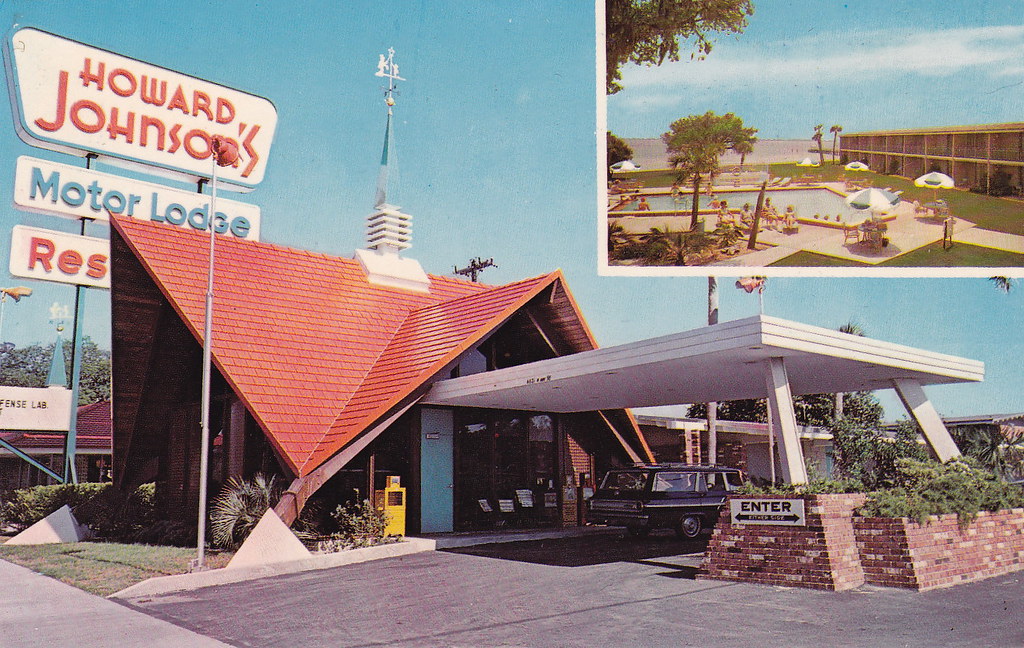 Vintage Howard Johnson's Motor Lodges Restaurant Texaco Photo Postcard 