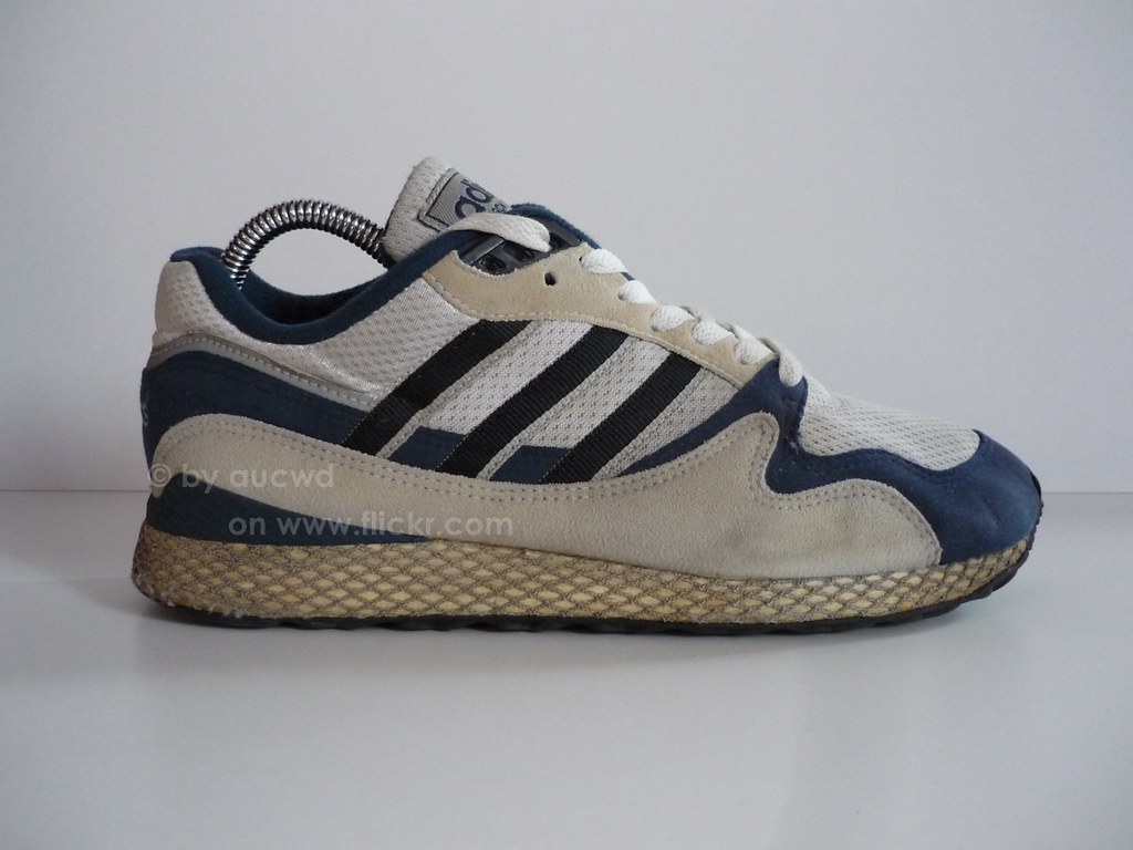 vintage adidas running shoes