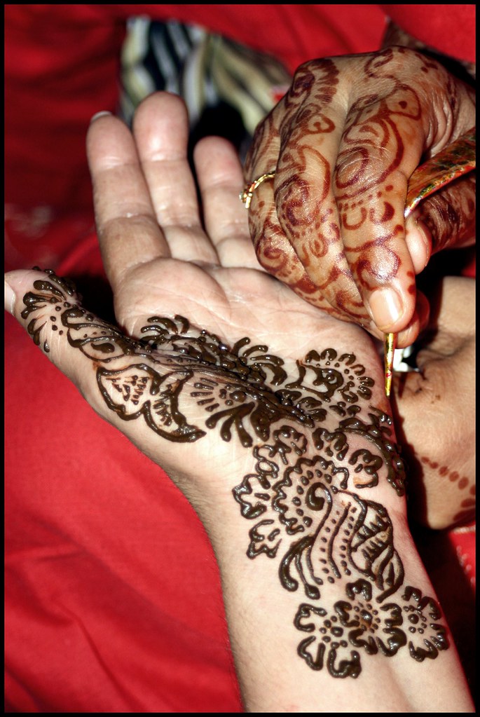 Mehndi - Expert Hands on Work! by Syed Ali Yahya