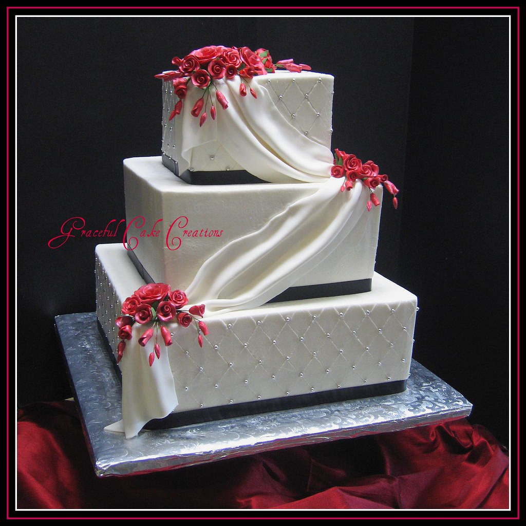 Black White Wedding Cake With Red Roses Black And White Wedding Cake White Wedding Cakes Wedding Cakes
