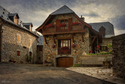 Pyrenees house by Artigazo 