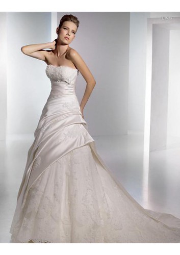 satin-strapless-ruched-bodice-with-a-line-skirt-and-chapel… | Flickr