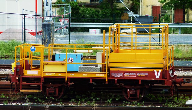 train jaune villefranche de conflent, wagon d'entretien des voies