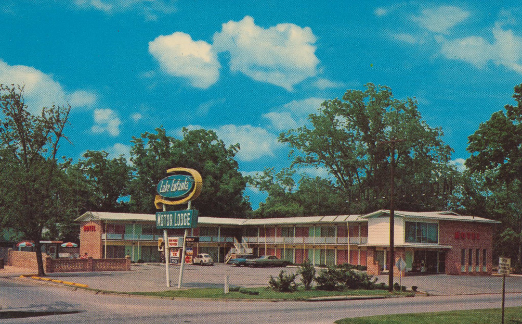 CITIES SERVICE GAS STATION & MORRAL'S MOTOR LODGE-BREEZEWOOD,PA 