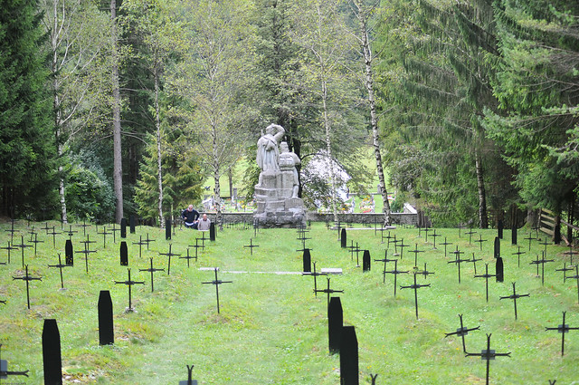 100903 29 Log Pod Mangartom, Austrian-Hungarian cemetery