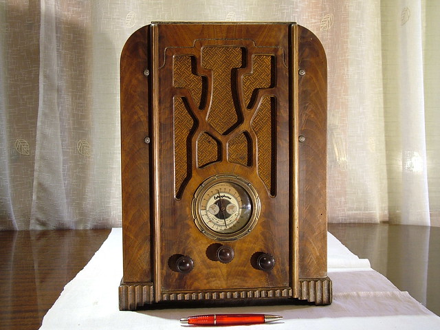 Ràdio antiga