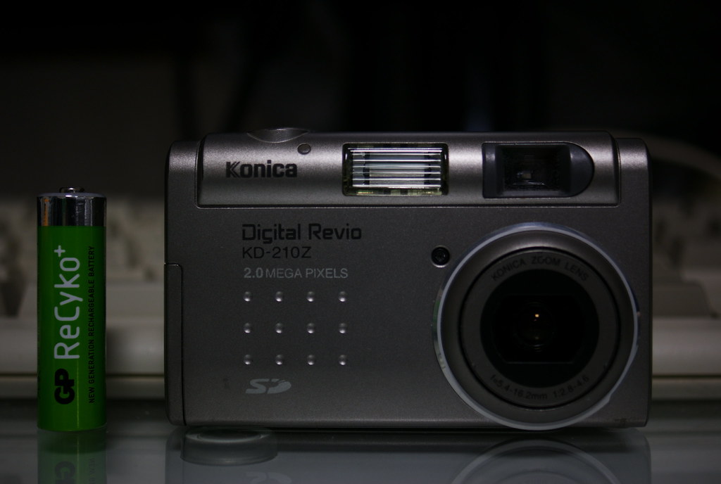 KONICA Digital Revio KD-210Z | Flickr