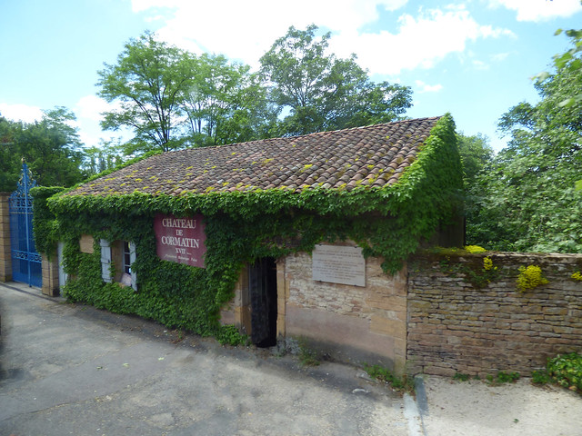 Château de Cormatin - main entrance / ticket office / gift shop