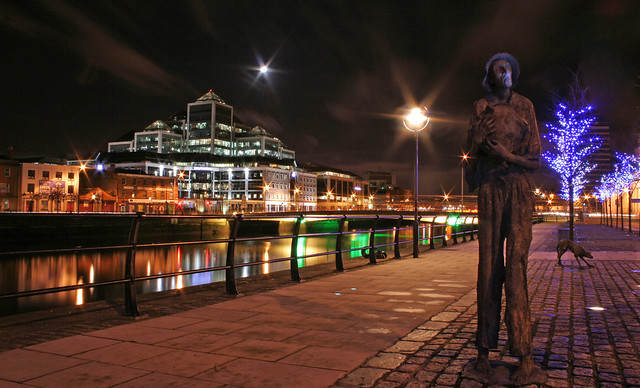 Famine statue on custom house quay