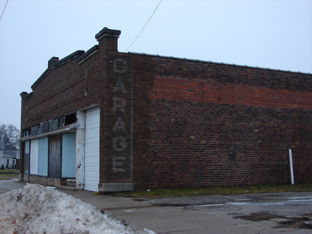 Former Ford garage-Roseville,IL | This former Ford dealershi… | Flickr