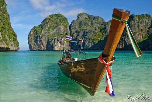 Koh Phi Phi Leh, Thailand - Maya Bay by GlobeTrotter 2000