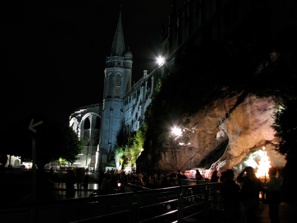 Lourdes - Grotta e santuario, notte | Lourdes 2008 | Vincenzo Patricolo ...