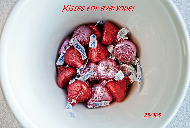 kisses for everyone! [25/365]
