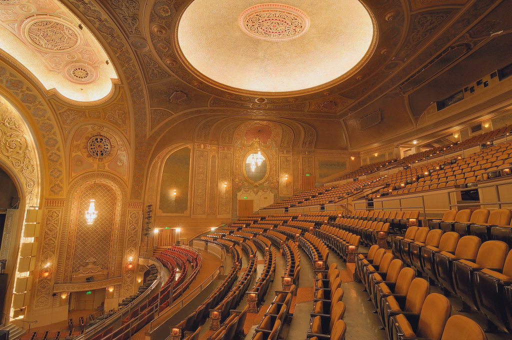 Seattle Paramount Theatre (HDR) .