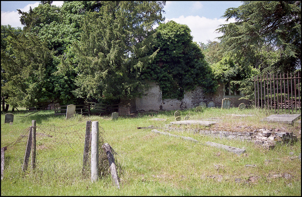 Church ruins 3 | Dynax 9xi | C200