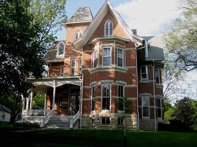Striped brick mansion in Mount Vernon