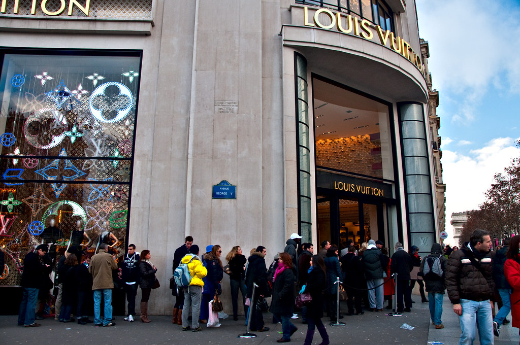 champs elysees louis vuitton paris