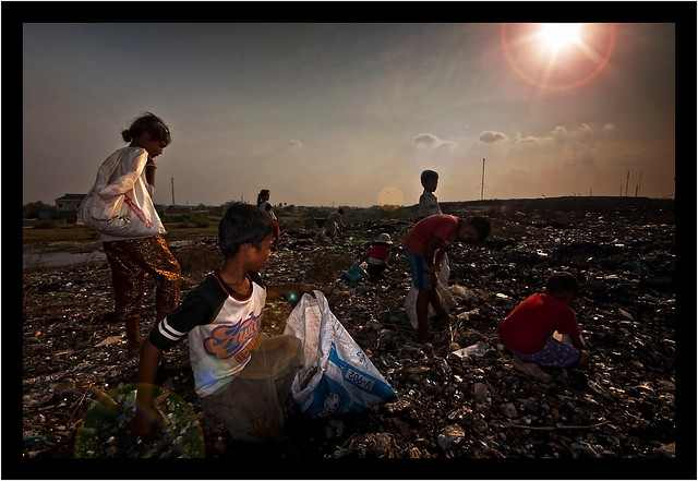 Stung Meanchey, Phnom Penh - Children of the Garbage Dump
