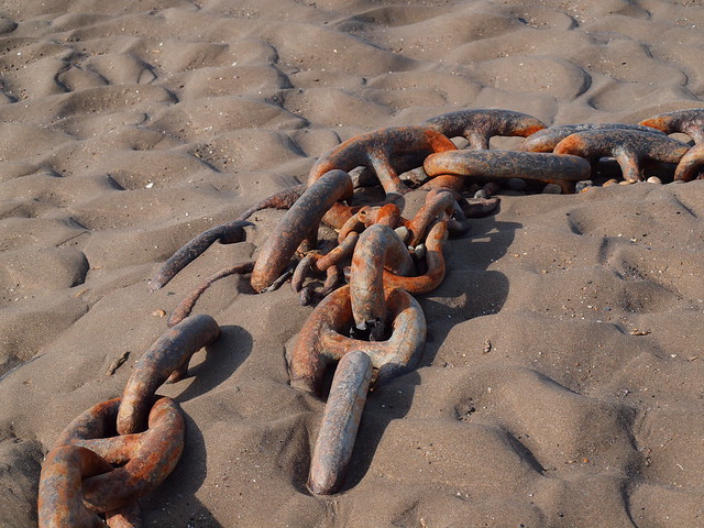 Chain and sand
