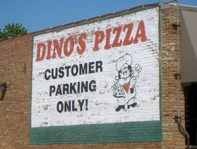 Dino's Pizza - Higgins Avenue - Chicago