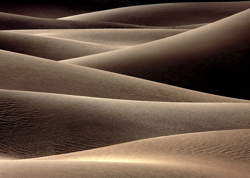 Dune Layers | Another shot of the Mesquite Sand Dunes at Dea… | Flickr