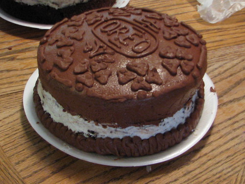 Oreo cake decorated | by bynalways
