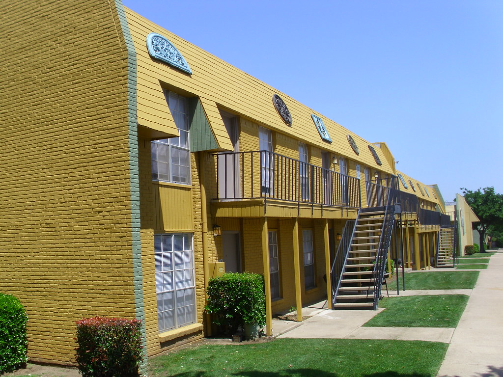 Arts Apartments | These used to be rundown apartments. Don't… | Flickr