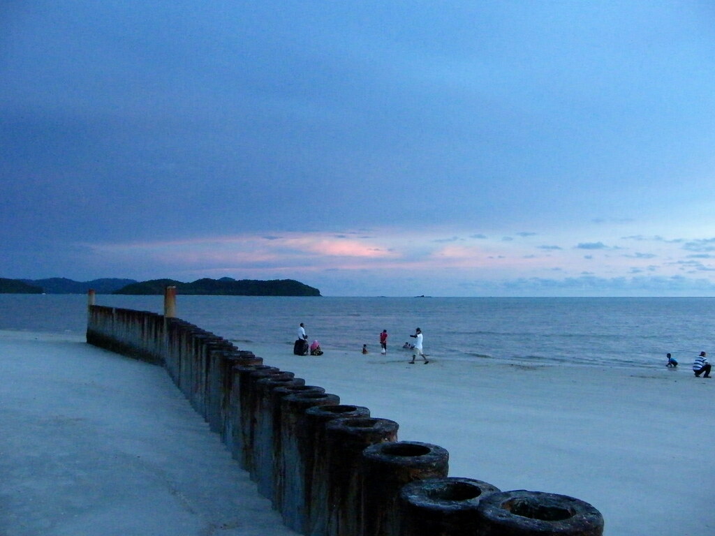 Sunset over Pantai Cenang on Pulau Langkawi, Malaysia | Flickr