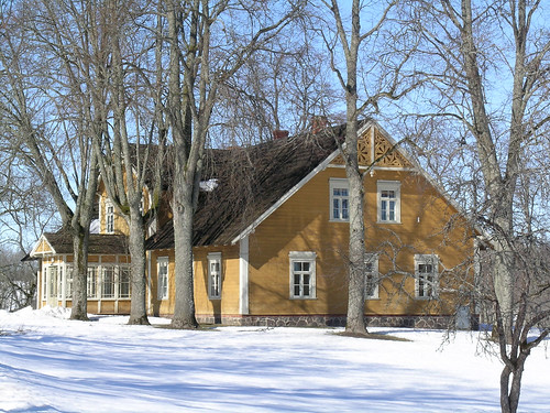 A pretty house | On the grounds of Turaida Castle, Latvia | UW Choirs ...