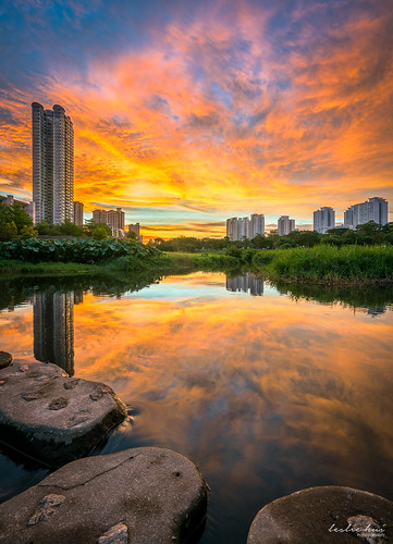 hdb fierysky singapore cityscape publichousing sunset reflection bishan city