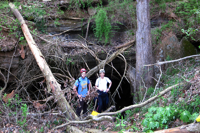 Entrance to Indian Cave, Mark Senne, Dr. Peter Li, Cookeville, TN
