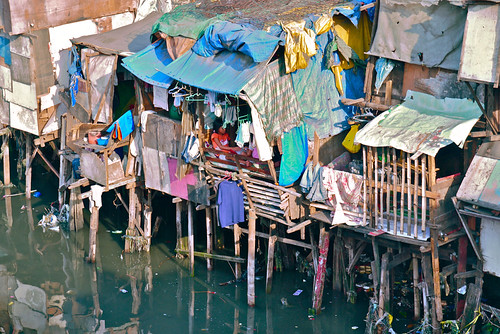 The other side of Manila ... by Rita Willaert