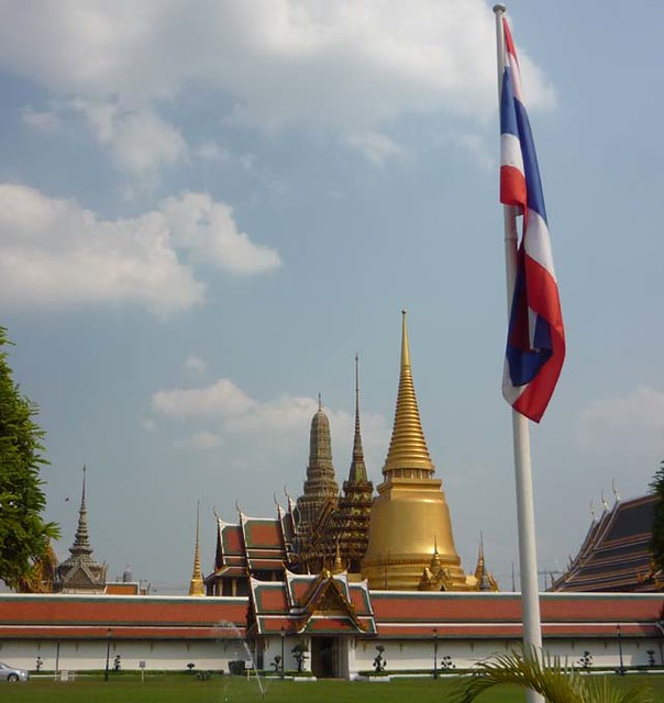 BANGKOK, THAILAND - Wat Phra Kaew temple/ БАНГКОК, ТАИЛАНД - Храм Пра Каеу (Храм Изумрудного Будды)