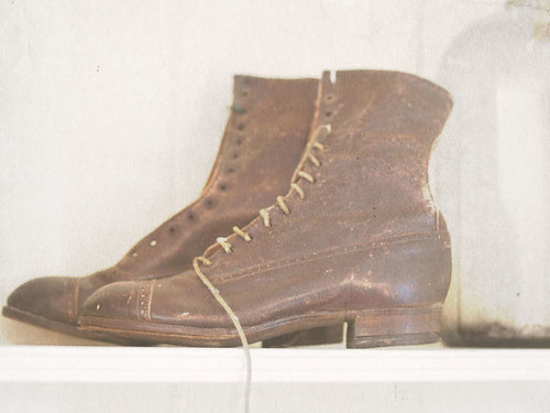 brown white texture leather vintage nc shoes boots lace antique farm northcarolina raleigh shelf jar heel chrysti historicoakviewcountypark