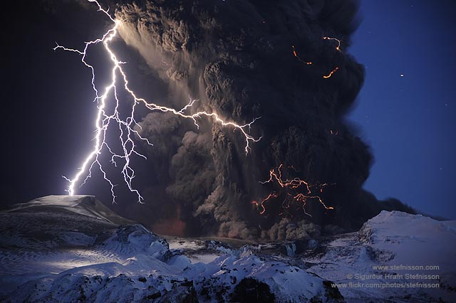 Eyjafjallajokull volcano lightning's shs_n3_045809