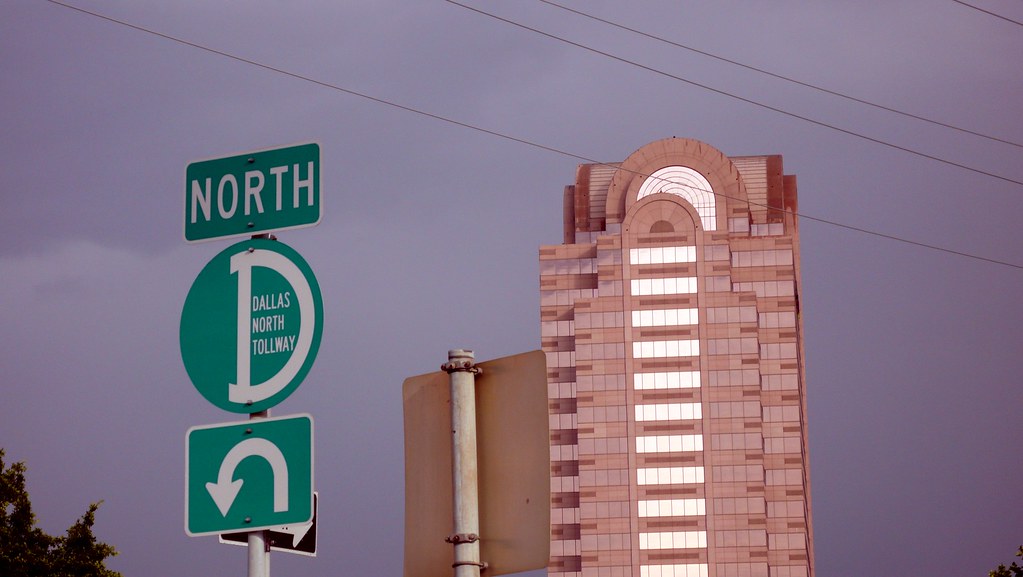 North Dallas Tollway sign
