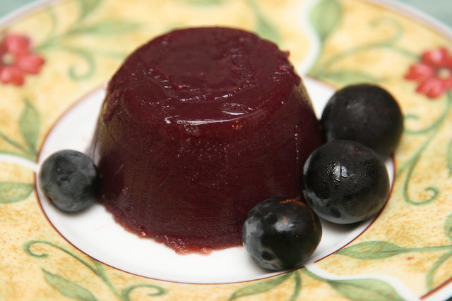 All natural and healthy homemade grape jello.