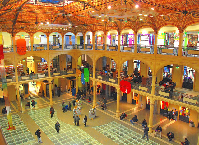 the indoor square / la piazza coperta