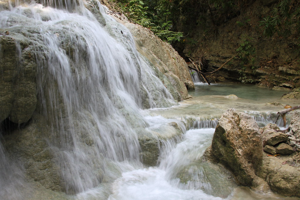 Aguinid Samboan waterfalls