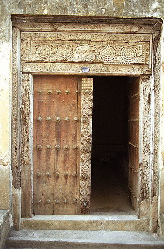 Zanzibar doors (10) by © Sam.Seyffert