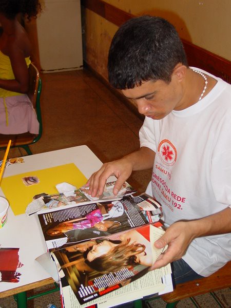 Alunos da Escola Estadual Prof.Helon Gomide 2007 | De redding van het ...