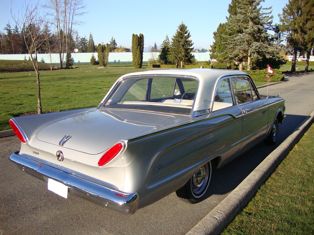 1961 Comet 2-Door Sedan