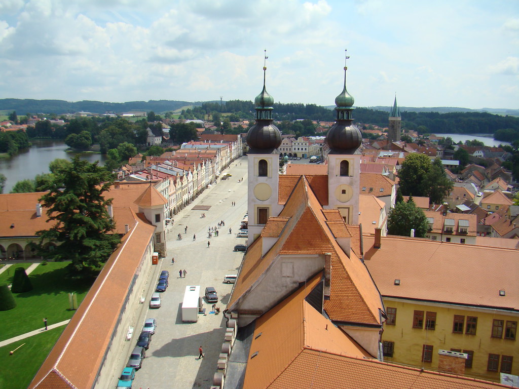 vista Palacio Castillo de Telc y plaza Zacharias de Hradec en Telc Chequia 02