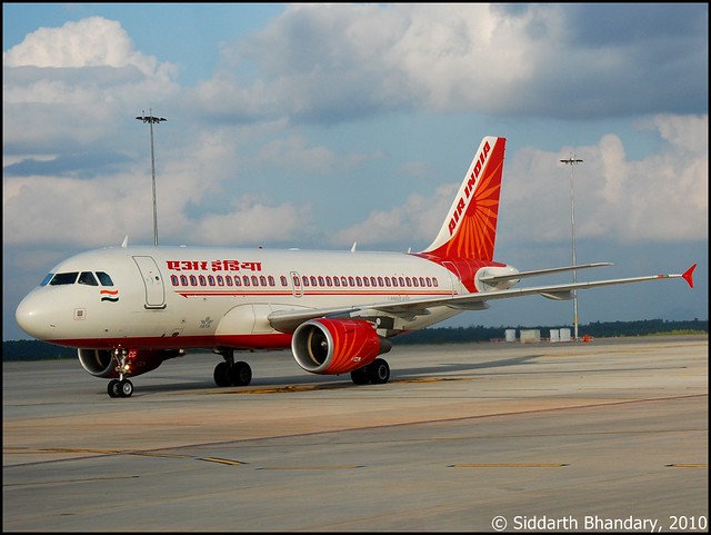Air India Airbus A320 taxing