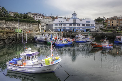 Fishing Port in Vega – Puerto de Vega, Asturias HDR by marcp_dmoz