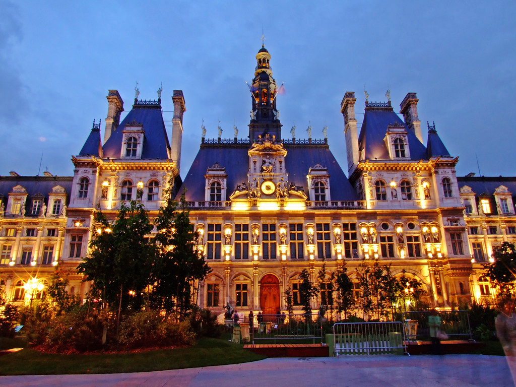 Prefeitura de Paris | L'Hôtel de Ville é um dos edificios ma… | Flickr