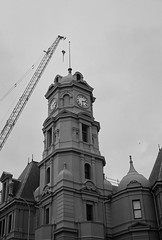 Auckland Art Gallery and Crane